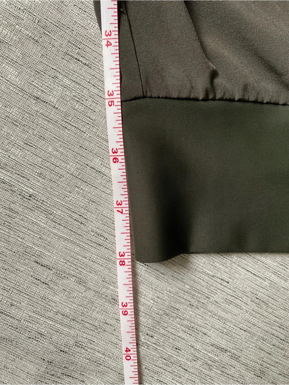 Athleta Women’s Jogger Pants Dark Green Grey Stretch Pockets Flaw Snag